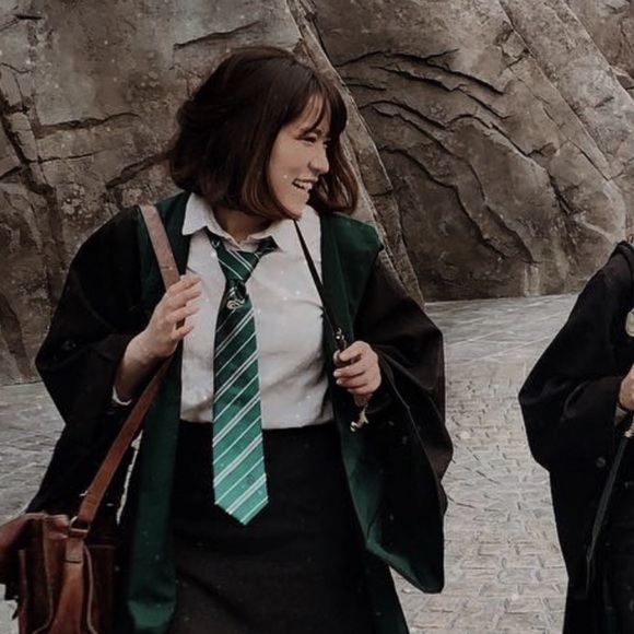 Meet your Posher, Yvonne - Picture 1 of 1